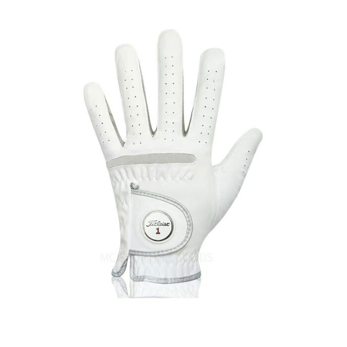 titleist-gloves-with-magnetic-marker